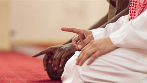 صيغة التشهد الصحيحة في الصلاة.. احذر لا تصح العبادة إلا به