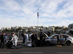 قتلى إسرائيليين بهجوم نفذه 3 فلسطينيين