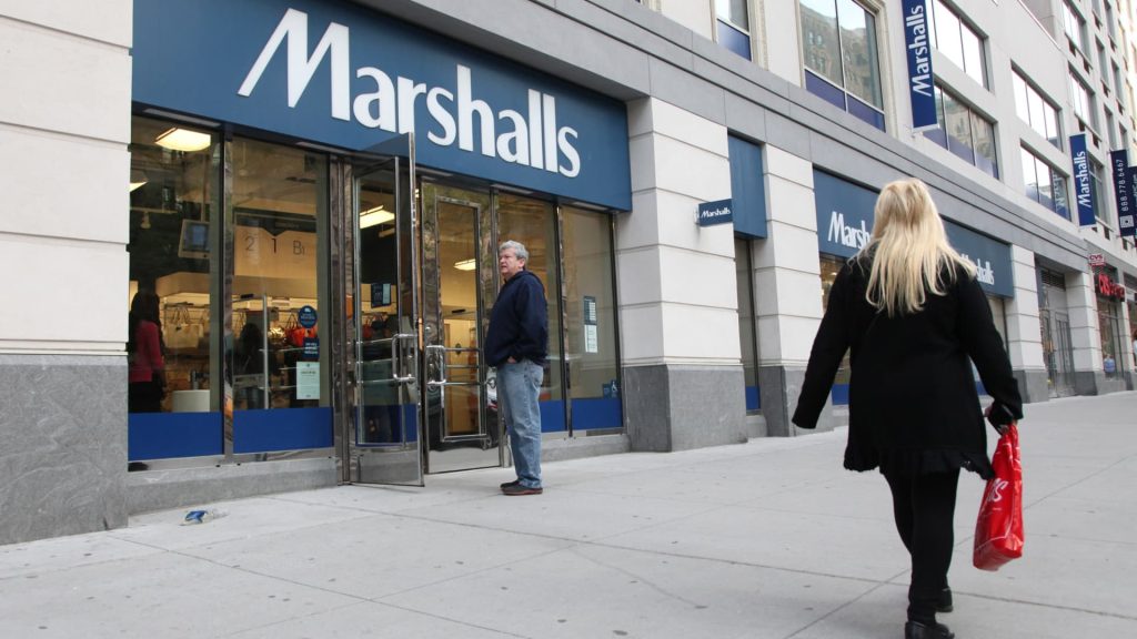 يقول كريمر إن هذه الأسهم الأربعة ستستفيد من نهاية دورة رفع أسعار الفائدة من قبل بنك الاحتياطي الفيدرالي