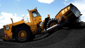 لماذا يراهن هؤلاء العمالقة الصناعيون على التحول إلى الطاقة النظيفة؟