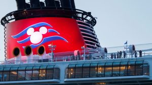 الأسهم التي تحقق أكبر التحركات بعد ساعات العمل: Disney وUlta Beauty وMarvell Technology والمزيد