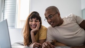 إليك المبلغ الذي يمكنك تحقيقه في عام 2024 مع الاستمرار في دفع ضرائب أرباح رأس المال بنسبة 0٪