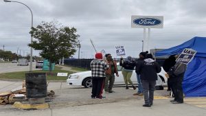 تعيد شركة Ford توجيهات عام 2023، وتقول إن صفقة UAW ستكلف 8.8 مليار دولار على مدى مدة العقد