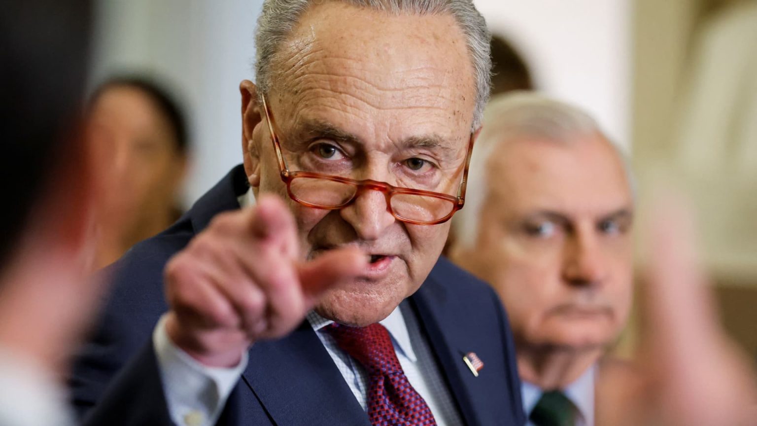 يرسل مجلس الشيوخ مشروع قانون التمويل إلى مكتب بايدن، لتجنب إغلاق الحكومة