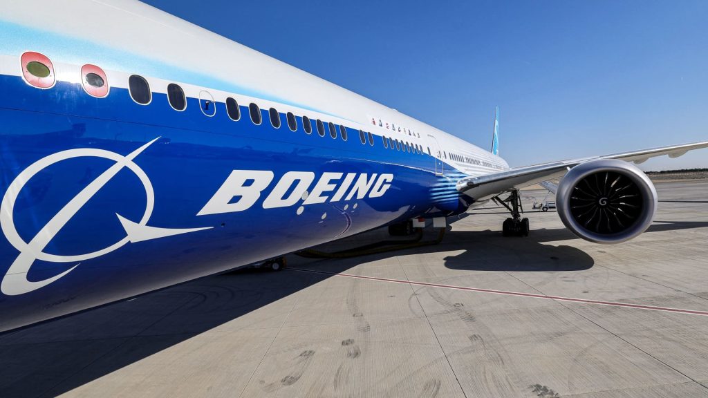 الأسهم التي تحقق أكبر تحركات ما قبل السوق: Boeing، وAfirm، وCrocs، وCarlyle Group والمزيد