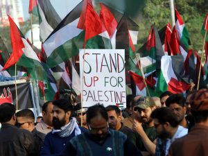 الصور: الناس في جميع أنحاء العالم يتضامنون مع الفلسطينيين
