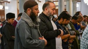 3 صفات في المسلم تجعله من أفضل الناس.. مناصحة ولي الأمر ولزوم الجماعة