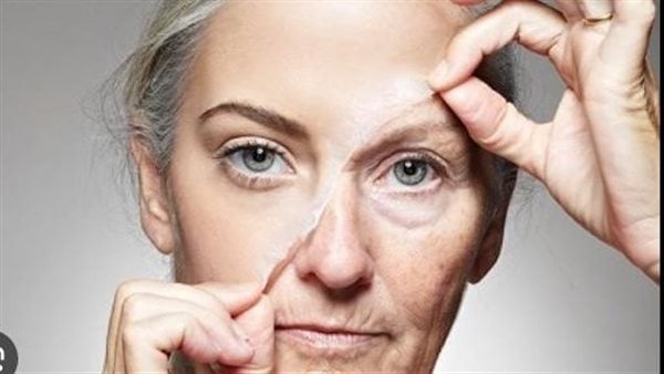 تتقدمين في العمر بشكل أسرع.. عنصر يجب على النساء فوق سن 50 تجنبه