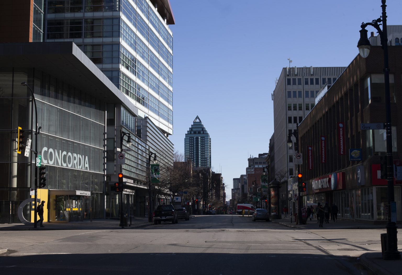 حوادث عنف بشأن الحرب بين إسرائيل وحماس في كلية كندية مرموقة تؤدي إلى اعتقال الشرطة وتحقيقاتها