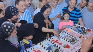 تورتة بطول 5 أمتار داخل احتفالات دير مار جرجس الرزيقات بالأقصر