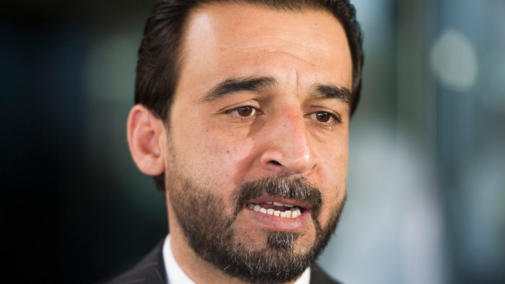 المحكمة العليا العراقية تطيح برئيس البرلمان بعد خلاف كبير مع نائب معارض