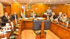 بدء تنفيذ مشروع تطوير البنية التحتية للمناطق الحضرية في أسيوط