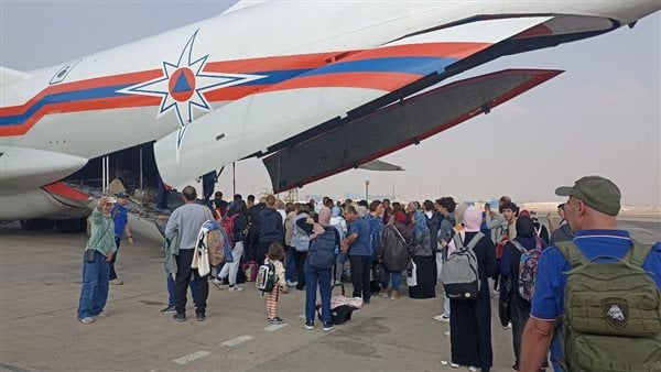 عبر مصر.. روسيا تعلن وصول 117 مواطنا لموسكو تم إجلائهم من غزة