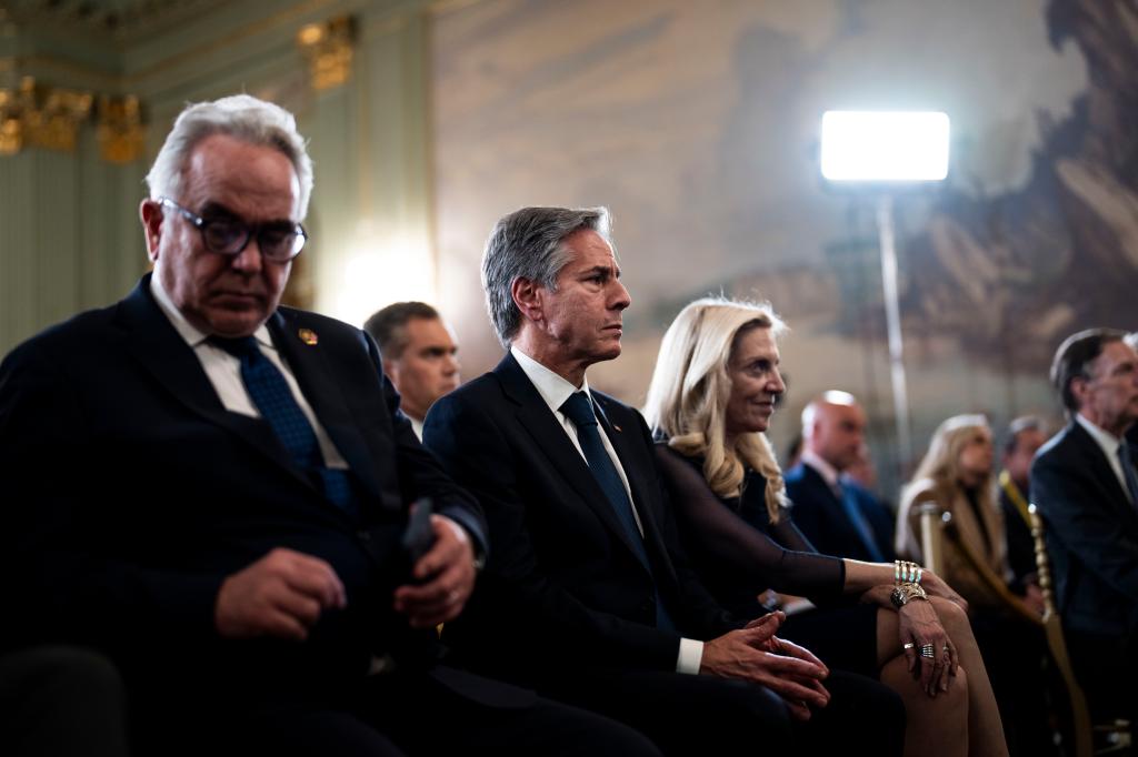 أنتوني بلينكن ينتصر بينما يصف بايدن الرئيس الصيني شي بأنه “الدكتاتور”.