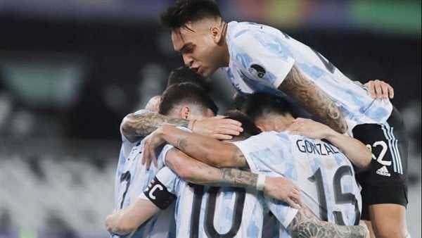 موعد المباراة المرتقبة بين الأرجنتين وأروجواي والقنوات الناقلة