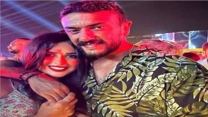 هل انفصل أحمد العوضي عن ياسمين عبد العزيز؟ الفنان يرد في حبر سري