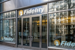 تتبع شركة Fidelity شركة BlackRock، وتقدم ملفًا لصندوق Spot Ethereum ETF