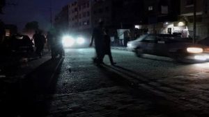 دخول 3 شاحنات محملة بـ129 ألف لتر وقود إلى غزة في التاسعة صباحا