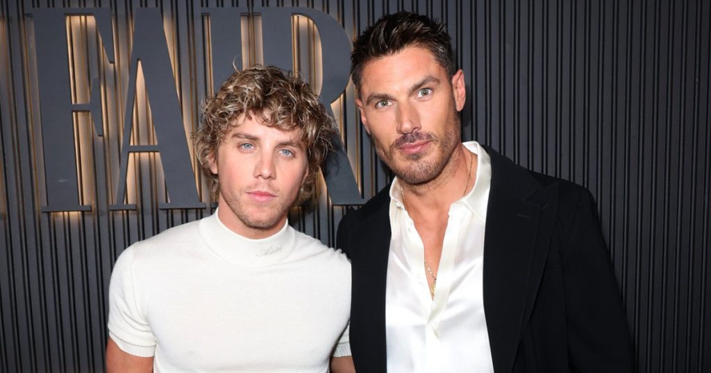 الجدول الزمني لعلاقة لوكاس غيج ومصفف شعر المشاهير كريس أبليتون