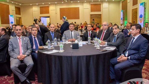 رئيس جامعة طنطا يطلق مبادرة تخفيض وحساب البصمة الكربونية.. صور