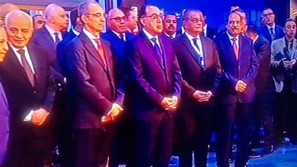 مدبولي يتفقد أجنحة معرض Cairo ict ويستمع لشرح واف حول ميكنة المحررات الرسمية