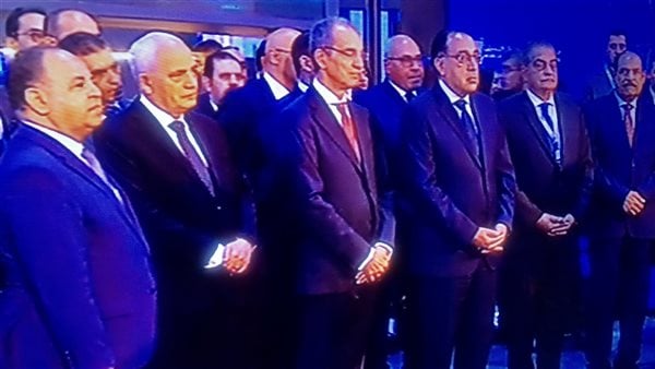 مصطفى مدبولي يفتتح ويتفقد عددا من شركات تعهيد الاتصالات