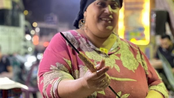 حكاية أشهر عربية مشويات بالعباسية| أم بطة بياكل عندها النجوم.. والسر الخلطة