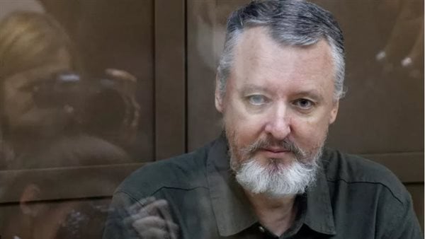 عقيد سابق مسجون يعلن منافسة بوتين في انتخابات روسيا الرئاسية المقبلة