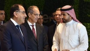 رئيس الوزراء يتفقد “مركز خدمات الدعم العملياتي” بجيديا السعودية في مصر