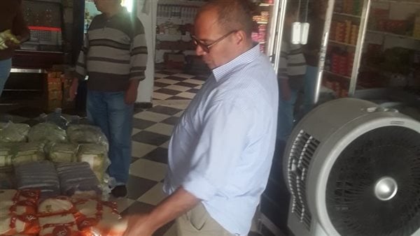 حملات تفتيشية مستمرة على منافذ البيع في القصير لضبط الأسعار وضمان جودة السلع