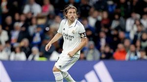 لوكا مودريتش يقترب من الدوري السعودي.. تفاصيل