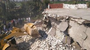 إزالة 85 حالة تعد بالبناء المخالف على الأرض الزراعية وأملاك الدولة بالمنيا