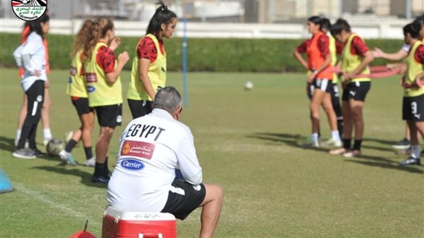 منتخب مصر للسيدات يخوض تدريباته الأخيرة قبل السفر إلى السنغال