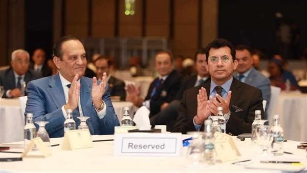 وزير الرياضة يهنئ أحمد ناصر برئاسة اتحادية الكونفدراليات الرياضية للمرة الثالثة