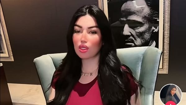 بمقطع فيديو.. فنانة شهيرة تكشف أسباب انسحابها من السوشيال ميديا