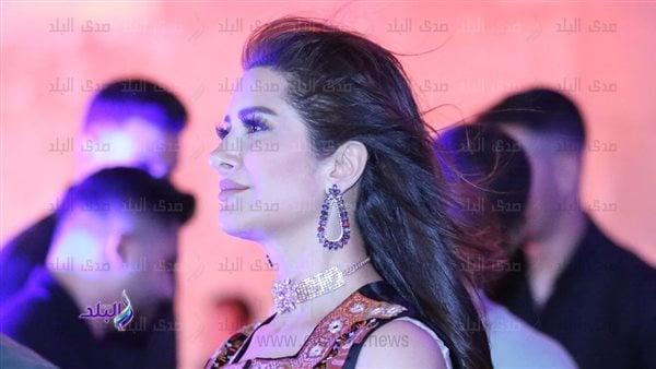 الأردنية زين عوض تطرح أغنية فلسطين بتجمعنا