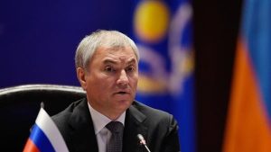 أول تعليق من مجلس الدوما بشأن إغلاق فنلندا المعابر الحدودية مع روسيا