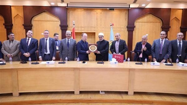 رئيس جامعة الأزهر يستقبل وفد البرنامج الرئاسي الروسي ويرحب بالتعاون العلمي