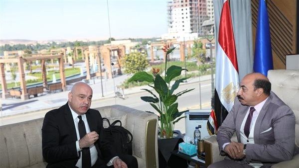 لزيادة أعداد الأجانب.. محافظ أسوان يستقبل سفير جورجيا لاستقدام الأفواج السياحية