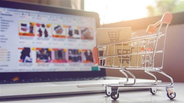 الإفتاء تكشف حكم رد البضاعة المشتراه للبائع إذا وجد بها عيبًا