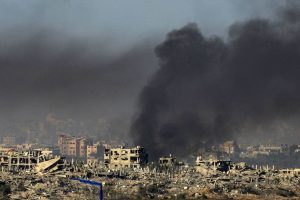وتقول إسرائيل إن حماس “تنتهك” اتفاق وقف إطلاق النار في الوقت الذي تستهدف فيه التفجيرات وإطلاق النار قوات الجيش الإسرائيلي