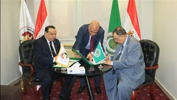 الجامعة العربية توقع مذكرة تفاهم مع الوطنية للانتخابات لمتابعة الاستحقاقات القادمة