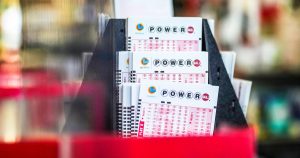 نشرت Iowa Lottery أرقامًا خاطئة في Powerball – لكن “الفائزين” المؤقتين يمكنهم الاحتفاظ بالمال