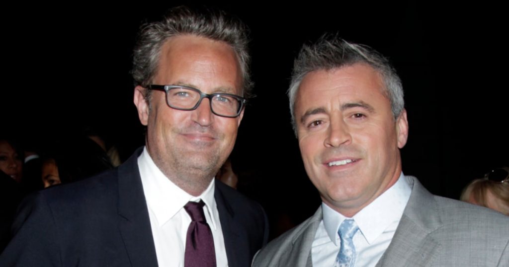 يقول مات ليبلانك إن ماثيو بيري أصبح “أخيرًا حرًا” تكريمًا لنجمه المشارك في مسلسل “الأصدقاء”