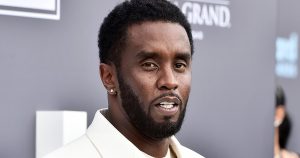 اتهم شون “ديدي” كومز في الدعوى القضائية الثالثة هذا الشهر بالاعتداء الجنسي على امرأة