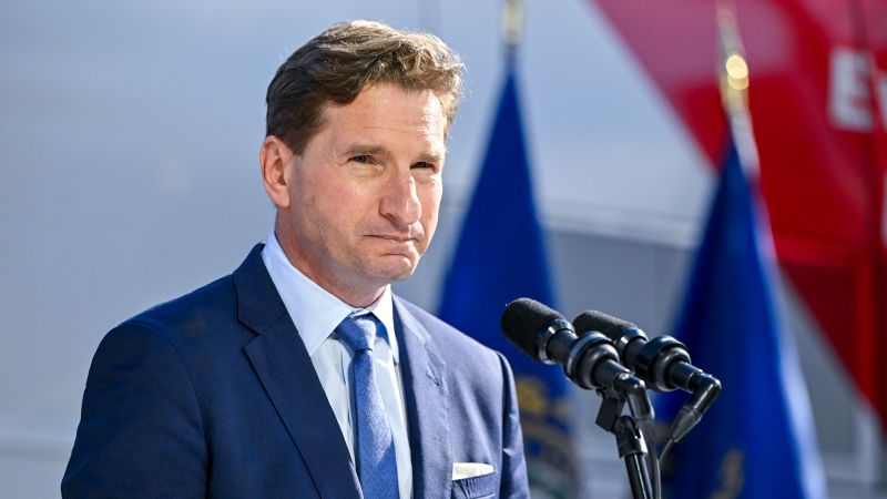 أعلن دين فيليبس أنه لن يسعى لإعادة انتخابه للكونغرس في عام 2024