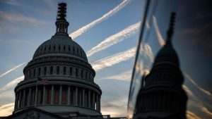 ويهدف شومر إلى طرح مشروع قانون يربط التمويل بين إسرائيل وأوكرانيا على مجلس الشيوخ الأسبوع المقبل