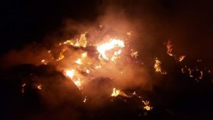 التكييف يشعل النيران بمحل بلايستيشن وتمتد لـ”صيانة هواتف” في سوهاج