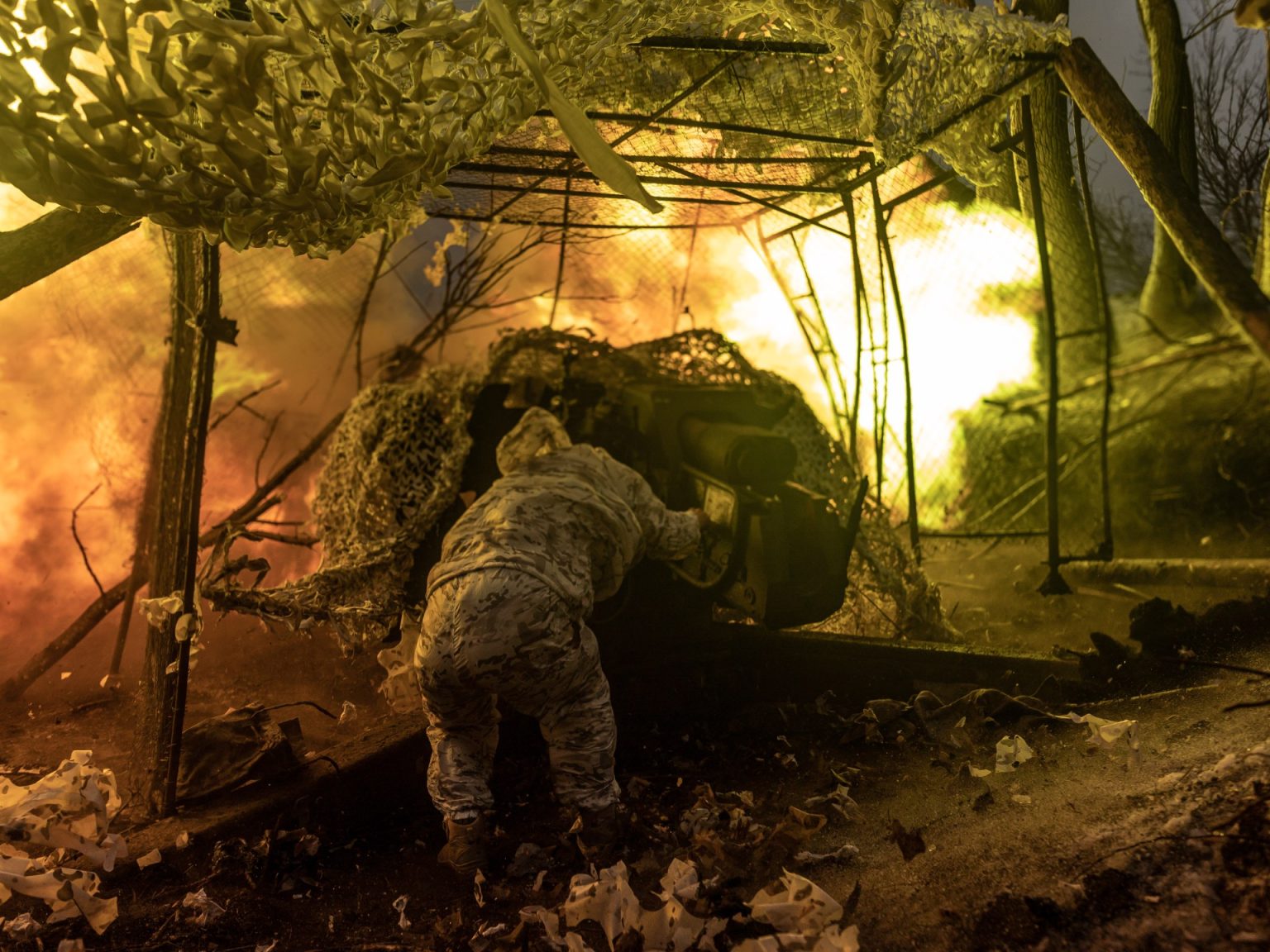 روسيا تتصدى لهجوم واسع بالمسيّرات وأوكرانيا تعزز مواقعها على نهر دنيبرو