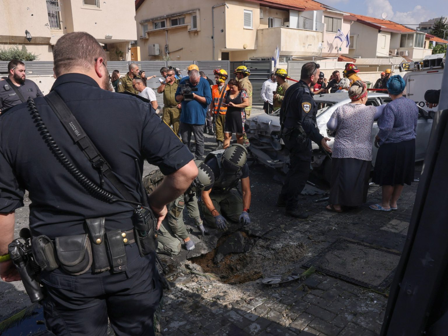 صواريخ المقاومة تخلف إصابات في عسقلان وانفجار كبير يهز إيلات